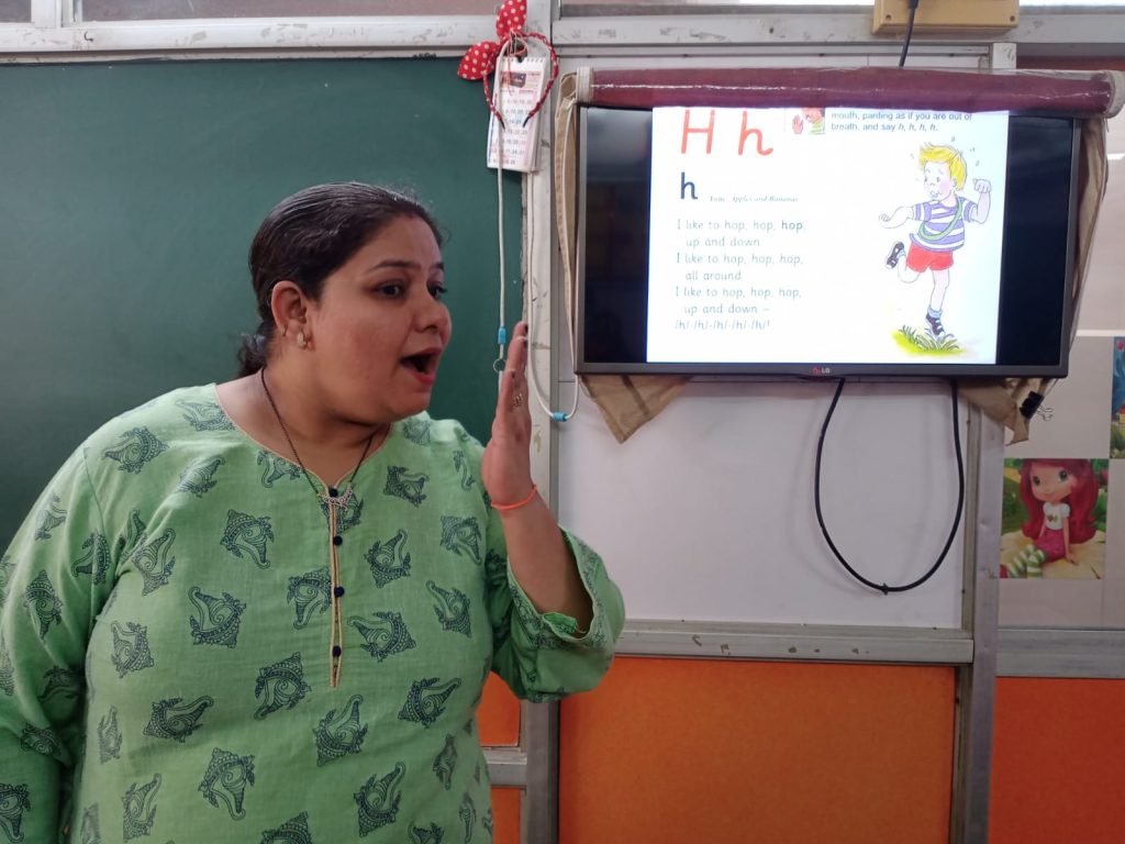 Phonics Class in MHB Colony